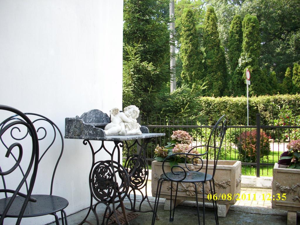 Willa Viktoria Bed & Breakfast Inowroclaw Exterior photo